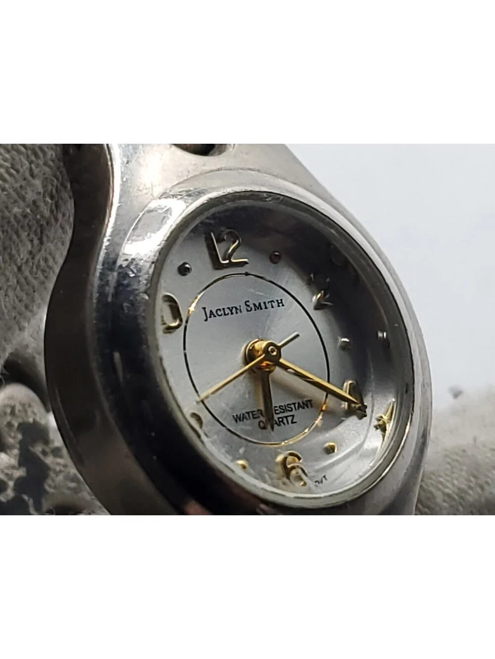 Jaclyn Smith Womens Watch New Battery Silver Tone 22mm